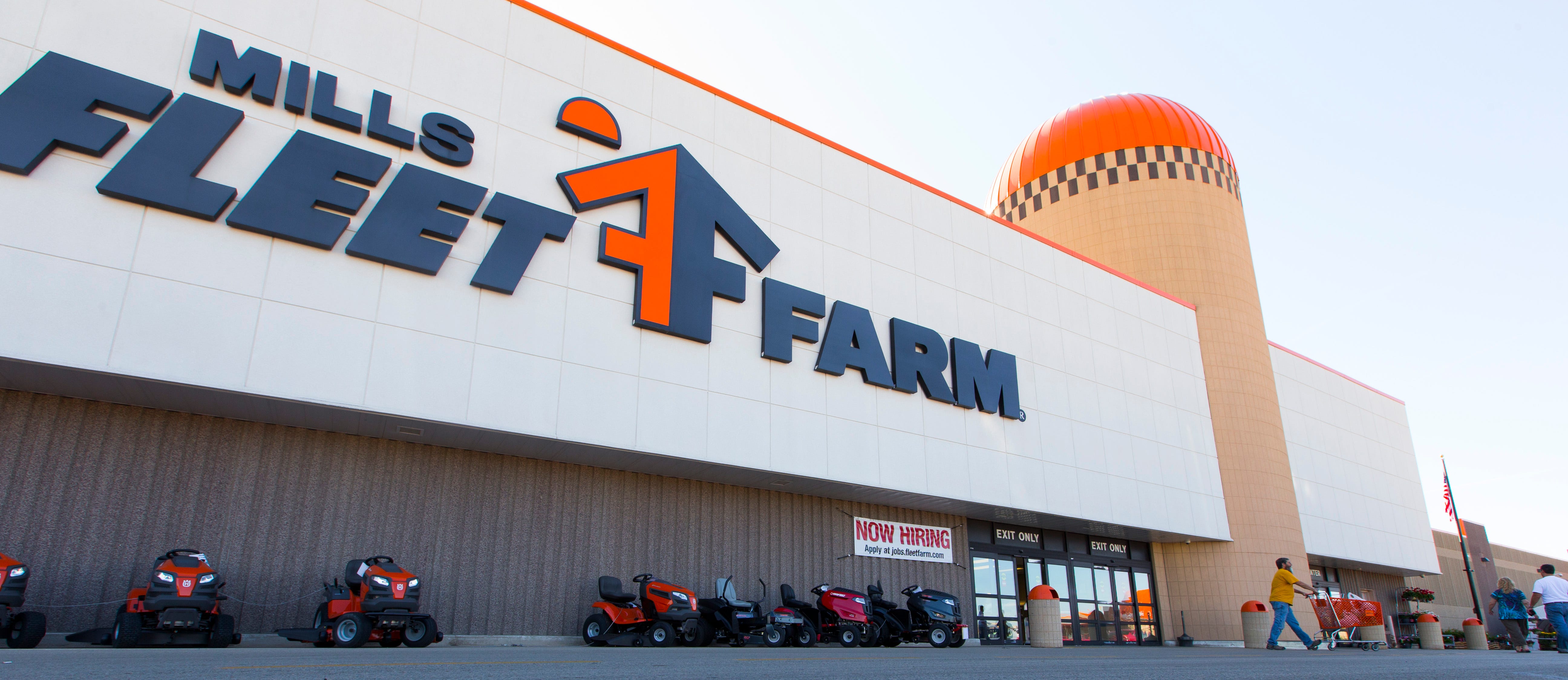 fleet farm fishing tackle